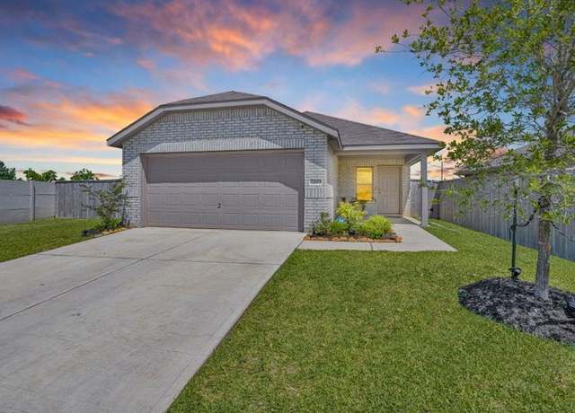 Property at 7203 Clover Chase Dr, Katy, TX 77493, 3 beds, 2 baths