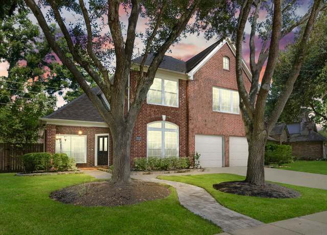 Property at 3106 Five Oaks Dr, Missouri City, TX 77459, 4 beds, 2.5 baths