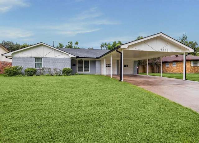 Property at 2005 Chilton Dr, Baytown, TX 77520, 3 beds, 2 baths