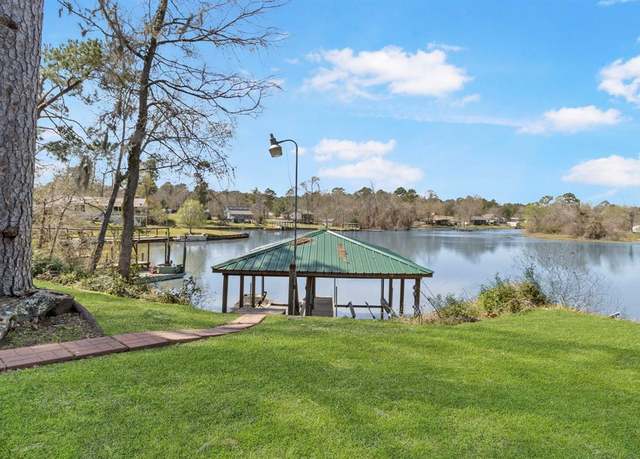 Property at 1281 Creeklake Dr, Onalaska, TX 77360, 3 beds, 2 baths