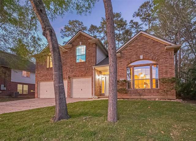 Property at 42 Westchester Dr, Conroe, TX 77304, 4 beds, 2.5 baths
