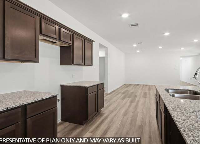 Property at 562 Belle Springs Ln, Conroe, TX 77301, 3 beds, 2 baths