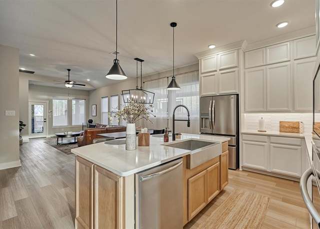 Property at 322 Pilazzo St, Montgomery, TX 77316, 3 beds, 2.5 baths