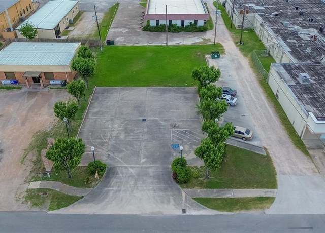 Property at 2408 S Park Ave, Pearland, TX 77581