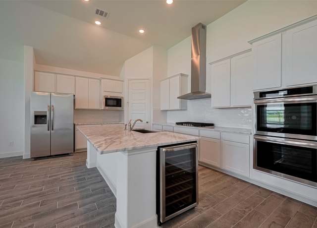 Property at 13616 Ballast Green Dr, Texas City, TX 77568, 3 beds, 2.5 baths