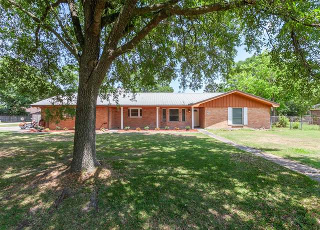 Property at 164 Shadowdale St, Bridge City, TX 77611, 3 beds, 2.5 baths