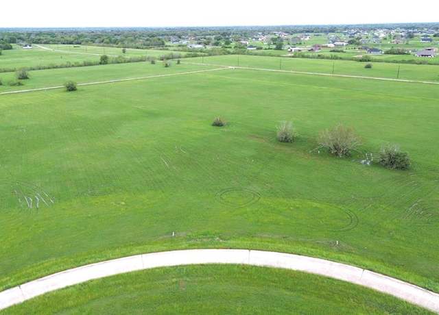 Property at 504 Brahman Trl, Angleton, TX 77515