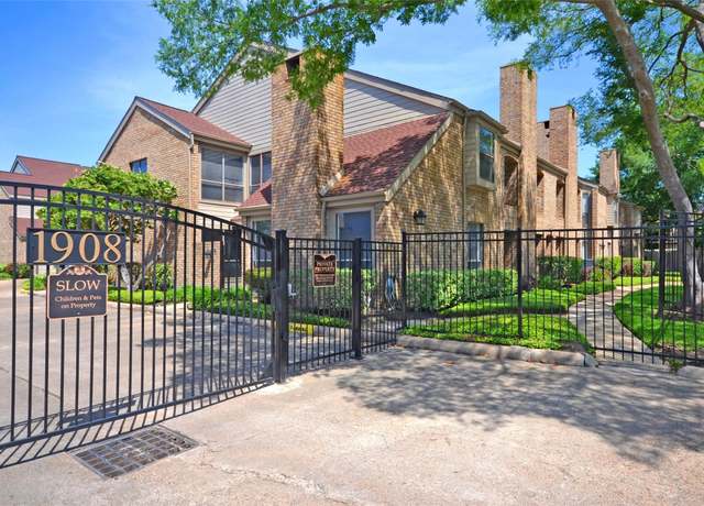 Property at 1908 Augusta Dr #10, Houston, TX 77057, 2 beds, 2.5 baths