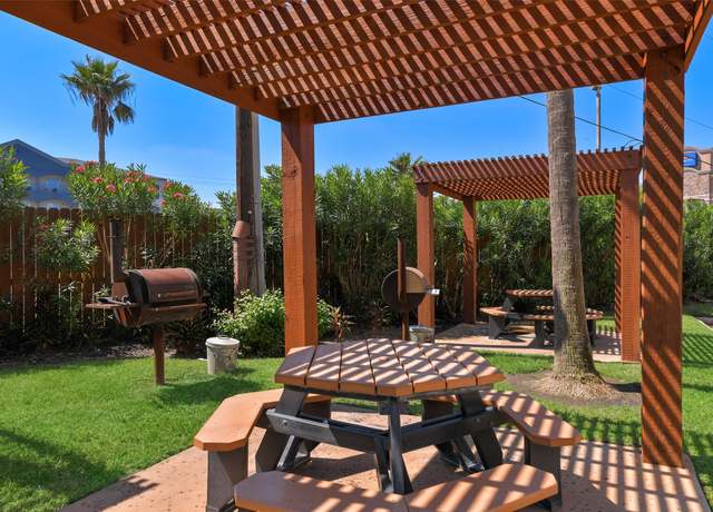 Property at 6102 Seawall Blvd #294, Galveston, TX 77551, 1 bed, 1 bath