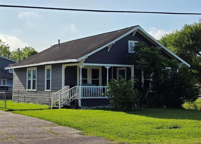 Property at 2627 Texas Ave, Dickinson, TX 77539, 2 beds, 1 bath