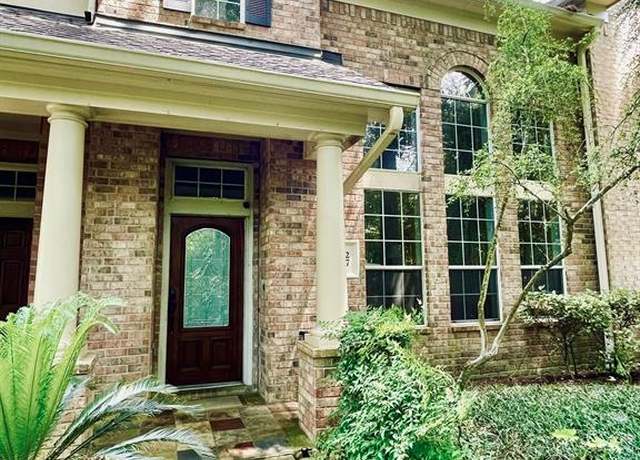 Property at 27 Medley Ln, The Woodlands, TX 77382, 3 beds, 2.5 baths