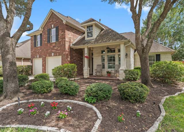 Property at 27 Rowan Tree Pl, The Woodlands, TX 77384, 5 beds, 2.5 baths