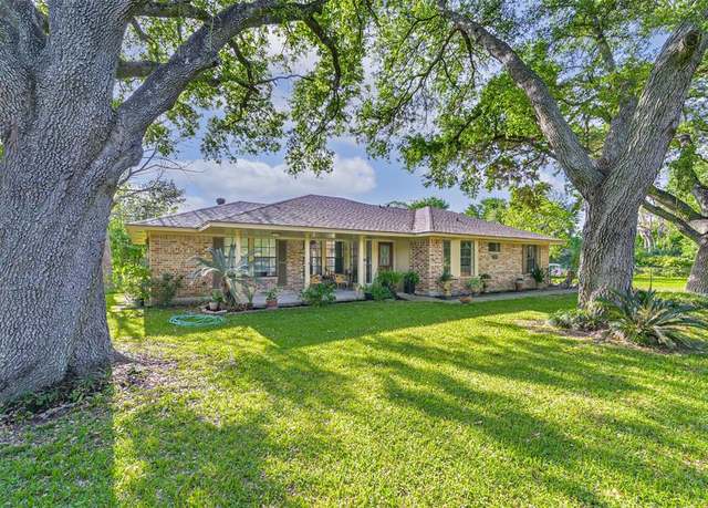 Property at 12712 Woody Rd, Brookside, TX 77581, 3 beds, 2 baths