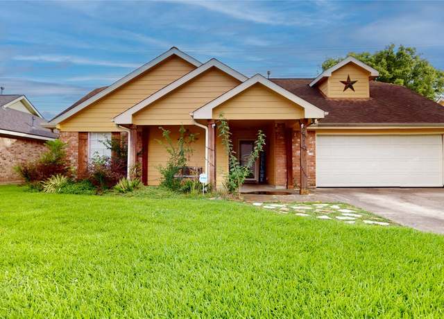 Property at 2010 Wildwood Dr, Deer Park, TX 77536, 4 beds, 2 baths