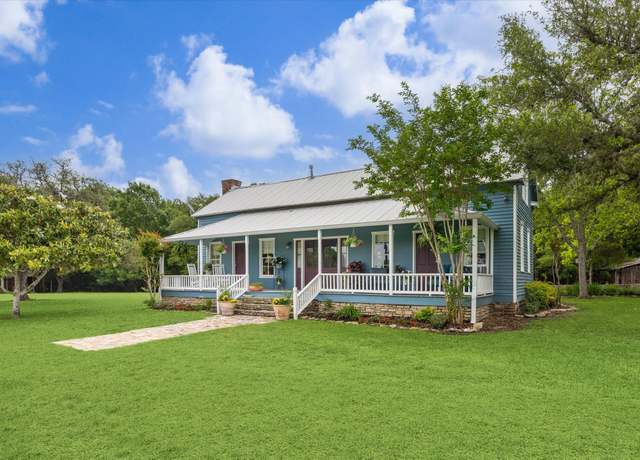 Property at 301 Huenefeld Ln, Round Top, TX 78954, 3 beds, 1 bath