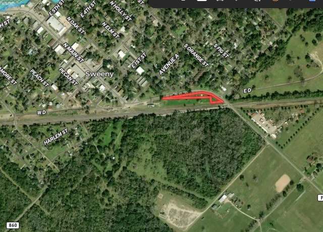Property at 300 S Main St, Sweeny, TX 77480