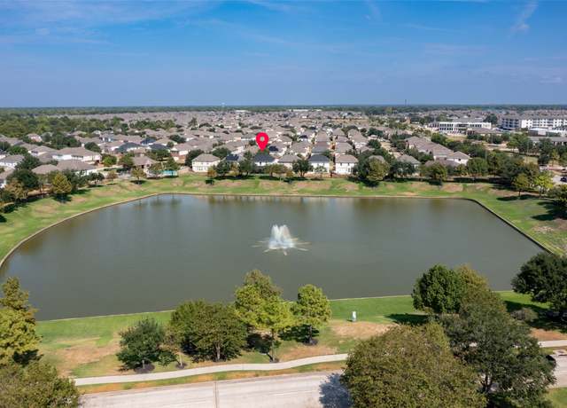 Property at 19527 Hardwood Ridge Trl, Cypress, TX 77429, 5 beds, 4 baths