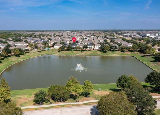 Property at 19527 Hardwood Ridge Trl, Cypress, TX 77429, 5 beds, 4 baths