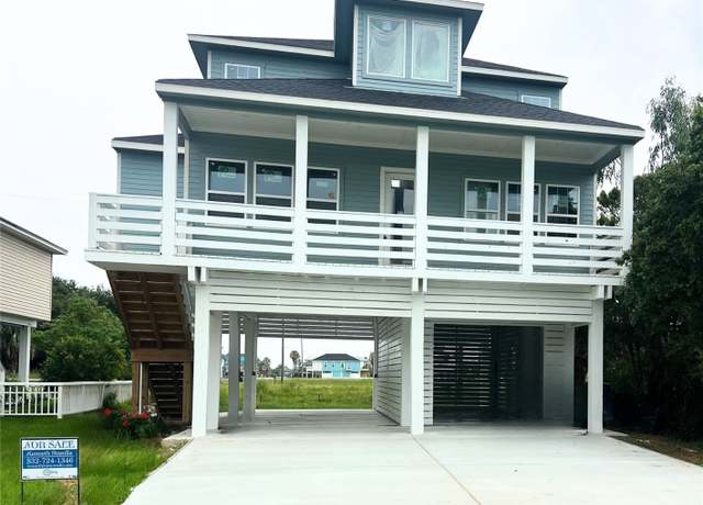 Property at 3903 Pirates Beach Cir, Galveston, TX 77554, 3 beds, 2.5 baths