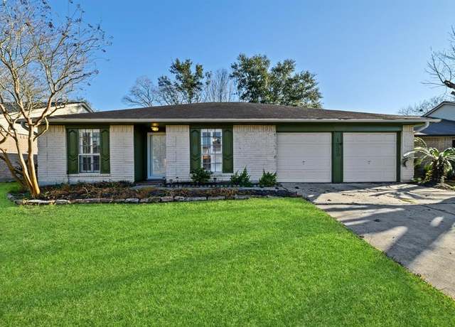 Property at 1935 Pilgrims Point Dr, Friendswood, TX 77546, 3 beds, 2 baths