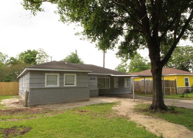 Property at 1215 Maplewood Ln, Pasadena, TX 77502, 4 beds, 1 bath