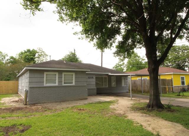 Property at 1215 Maplewood Ln, Pasadena, TX 77502, 4 beds, 1 bath