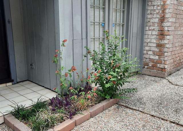 Property at 1415 Scenic Ridge Dr, Houston, TX 77043, 4 beds, 2 baths