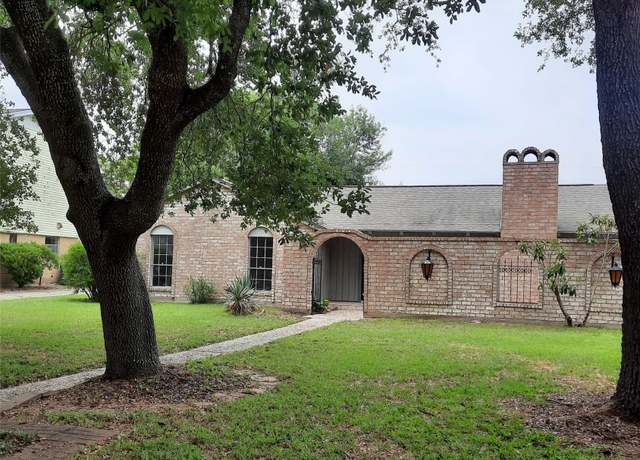 Property at 1415 Scenic Ridge Dr, Houston, TX 77043, 4 beds, 2 baths