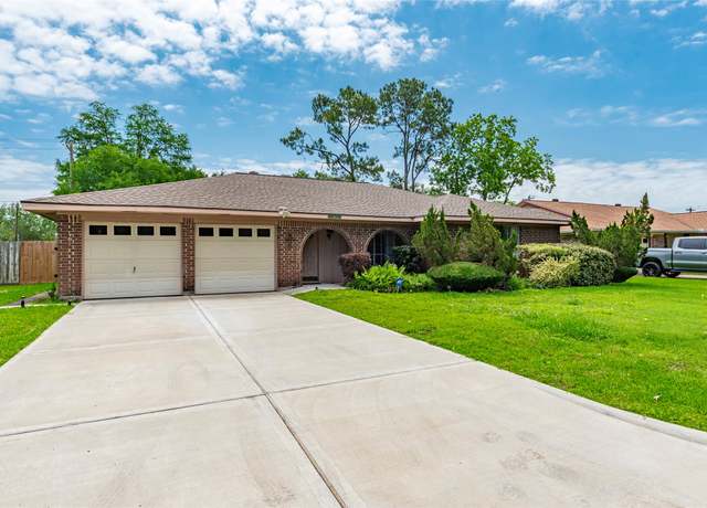Property at 607 S Heather Ln, Friendswood, TX 77546, 3 beds, 2 baths