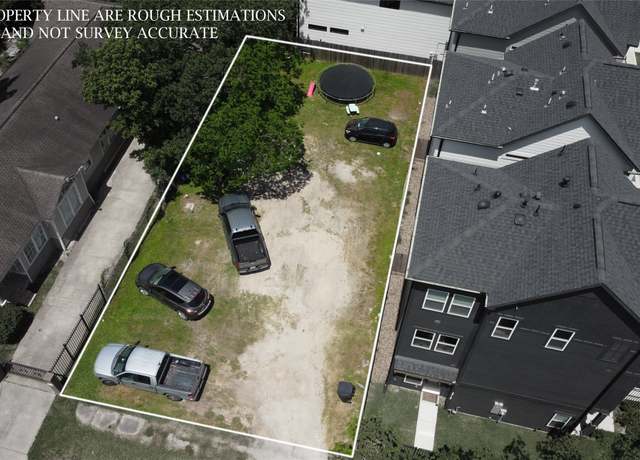 Property at 3713 Bell St, Houston, TX 77003