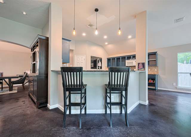 Property at 210 N Wimberly Way, Conroe, TX 77385, 3 beds, 2 baths