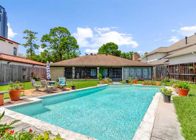 Property at 4727 Waring St, Houston, TX 77027, 3 beds, 2.5 baths