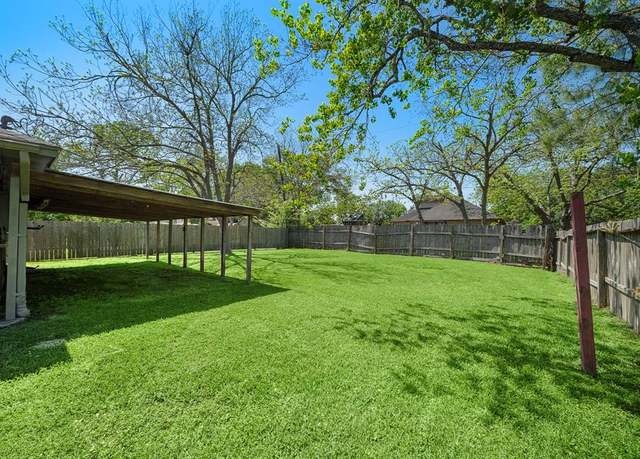 Property at 1302 2nd St, League City, TX 77573, 3 beds, 1.5 baths