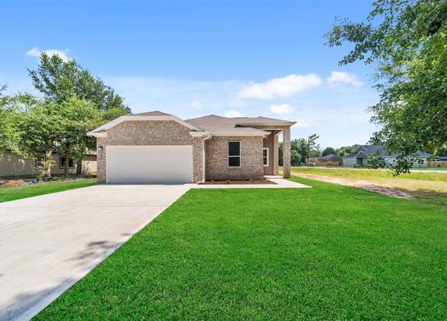 Property at 702 Azalea St, Prairie View, TX 77484, 4 beds, 2 baths