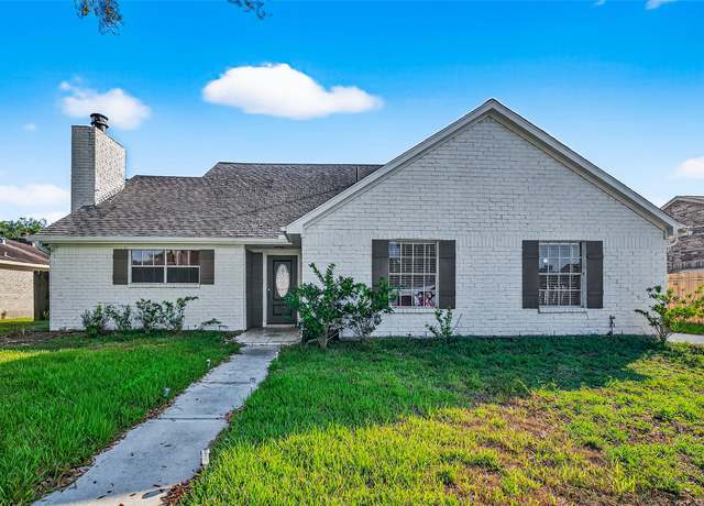 Property at 12818 Huntington Field Dr, Houston, TX 77099, 4 beds, 3 baths