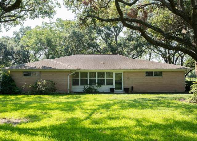 Property at 3415 Shadycrest Dr, Pearland, TX 77581, 3 beds, 2 baths