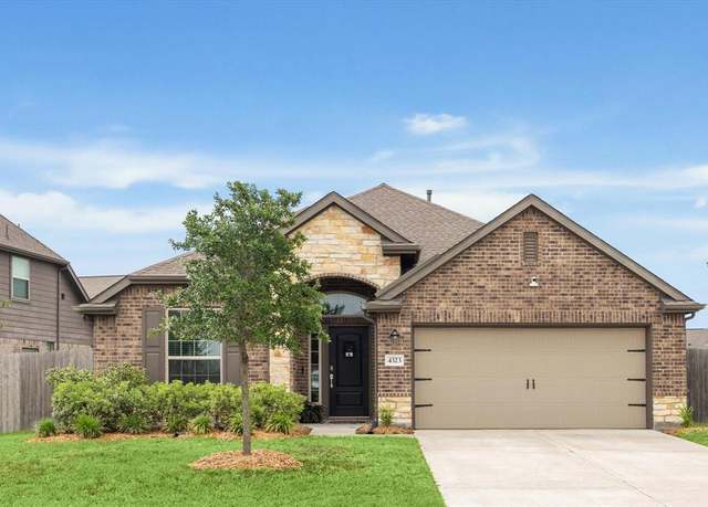 Property at 4323 Oakdale Mist Dr, Dickinson, TX 77539, 3 beds, 2 baths