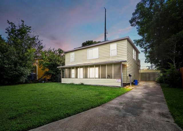 Property at 613 13th St N, Texas City, TX 77590, 4 beds, 2 baths