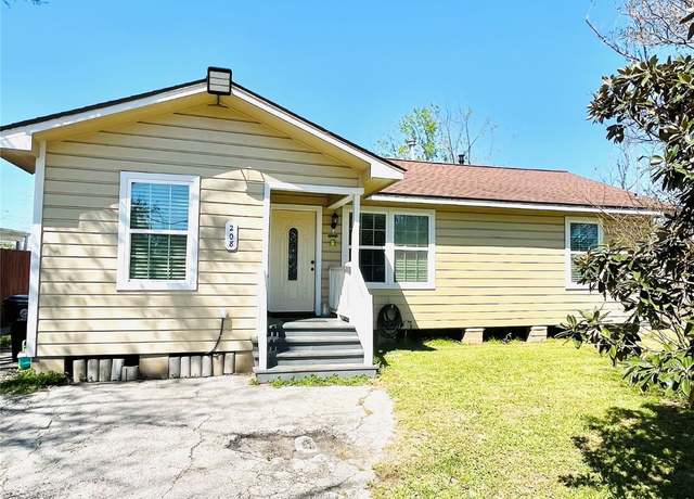Property at 208 Oddo St, Houston, TX 77022, 4 beds, 2.5 baths