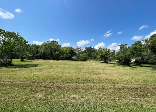 Property at 224 Coker St, Jones Creek, TX 77541