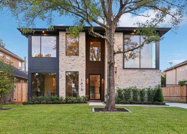 Property at 1418 Woodcrest Dr, Houston, TX 77018, 4 beds, 5.5 baths