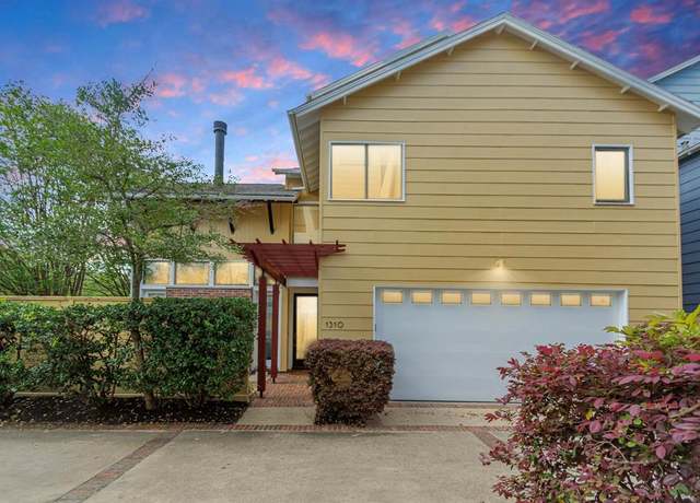 Property at 1310 Dorothy St, Houston, TX 77008, 3 beds, 3.5 baths