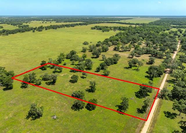 Property at 455 Valley Oaks Dr, Van Vleck, TX 77482