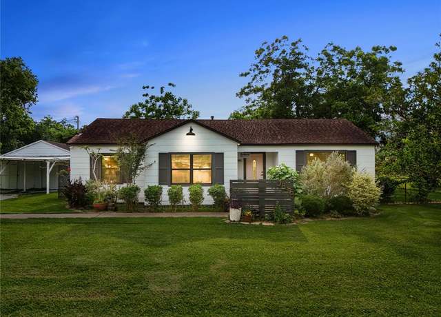Property at 3816 Texas Ave, Dickinson, TX 77539, 3 beds, 2 baths