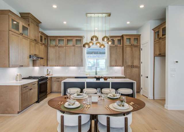 Property at 1106 Palmer St, Houston, TX 77003, 3 beds, 3.5 baths