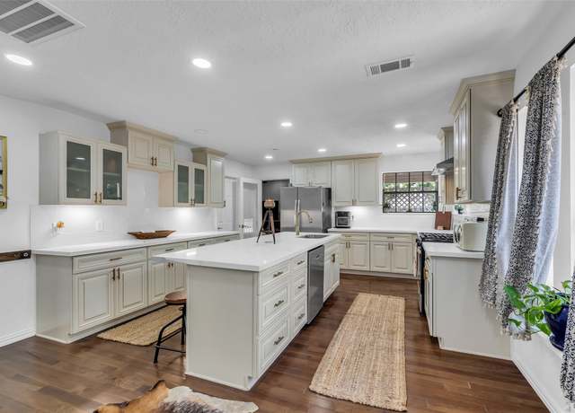 Property at 1710 Hill Top Ln, Houston, TX 77339, 4 beds, 2.5 baths