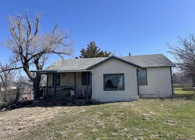Property at 612 Hazel St, Pampa, TX 79065, 4 beds, 1 bath