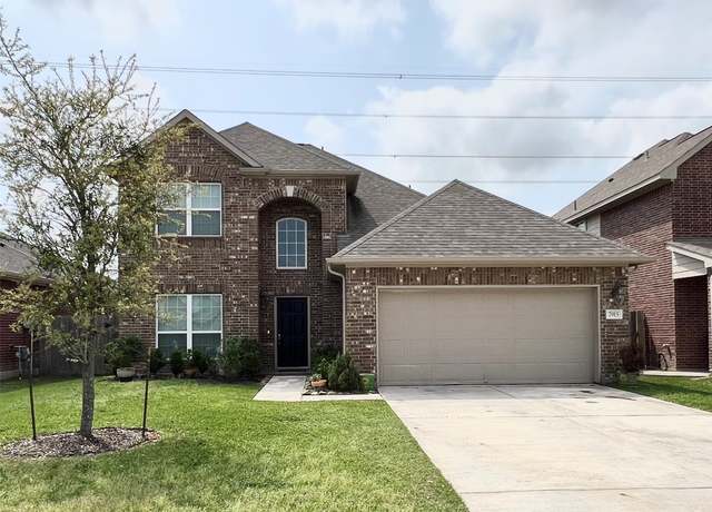 Property at 7915 Wood Hollow Dr, Baytown, TX 77521, 4 beds, 2.5 baths