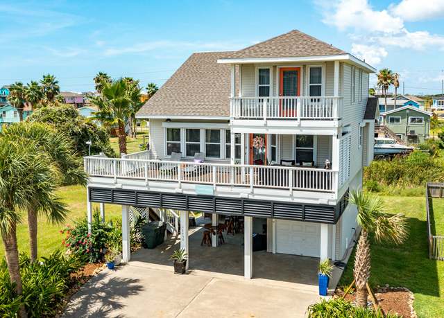 Property at 13950 Pirates Beach Blvd, Galveston, TX 77554, 3 beds, 2 baths