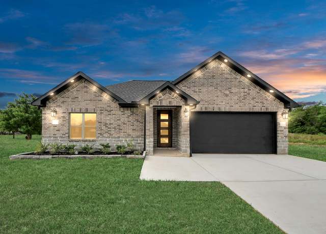 Property at 601 Lily St, Waller, TX 77484, 4 beds, 2.5 baths